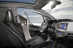 Toyota Yaris Hybrid 2012 года